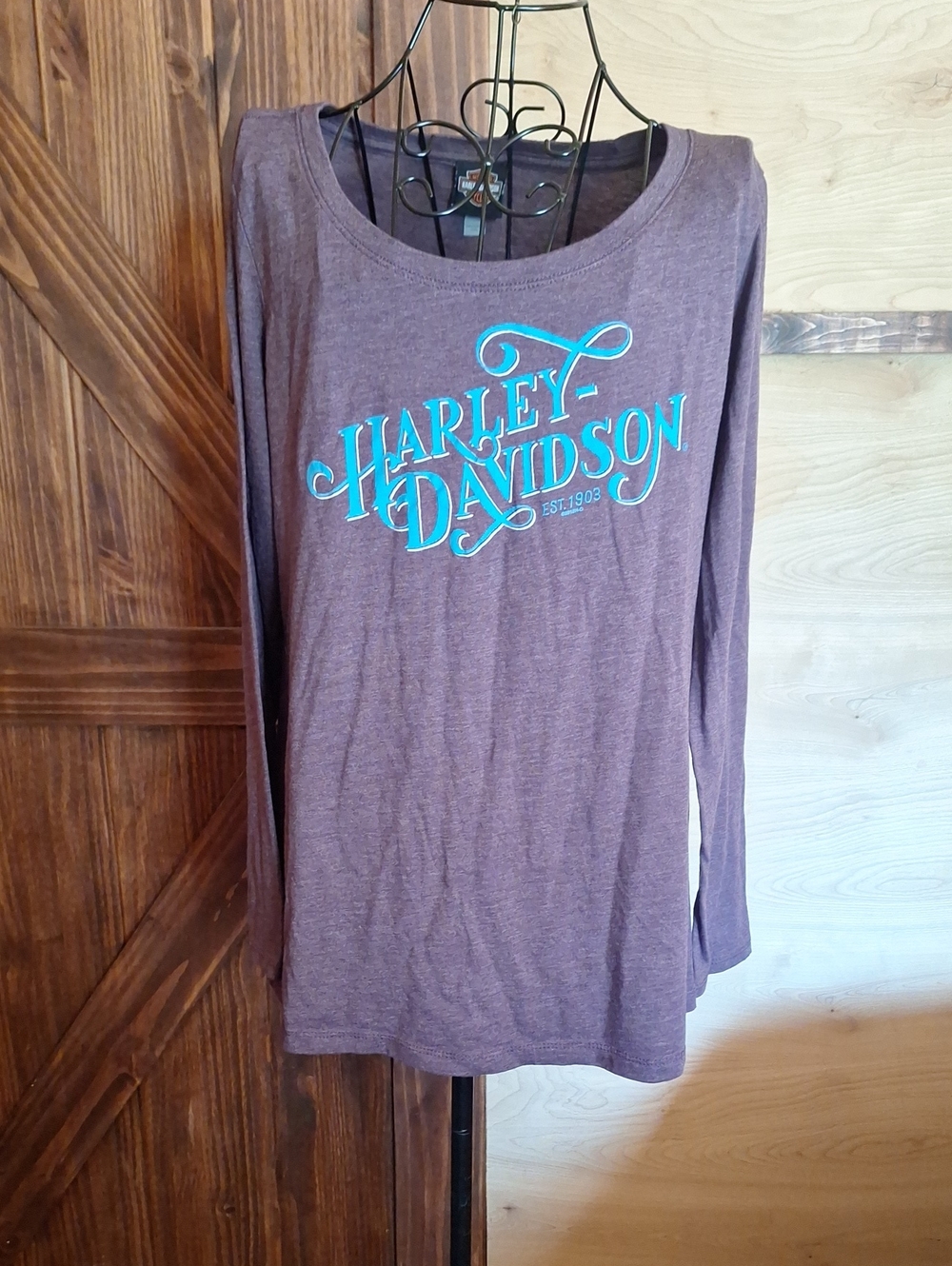 Harley-Davidson Womenโs Long Sleeve Scoop Neck Top โ Plum with Teal Script